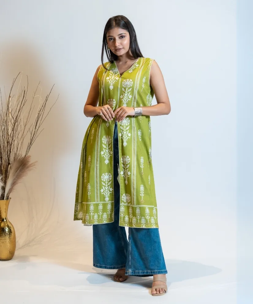 Pista Green Printed Slit Kurti with White Motifs